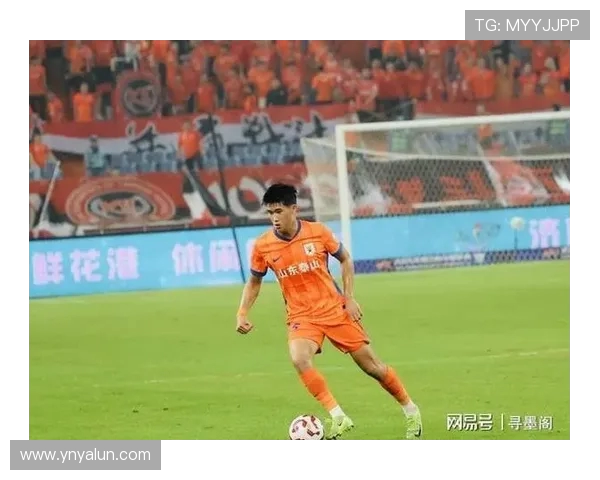 暖心兄弟情！彭啸安抚失球外援 泰山逆境中显团队底色